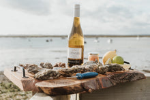 Load image into Gallery viewer, White wine and oysters. Oyster gift set. Mersea oysters. 