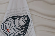 Load image into Gallery viewer, Oyster towel in white