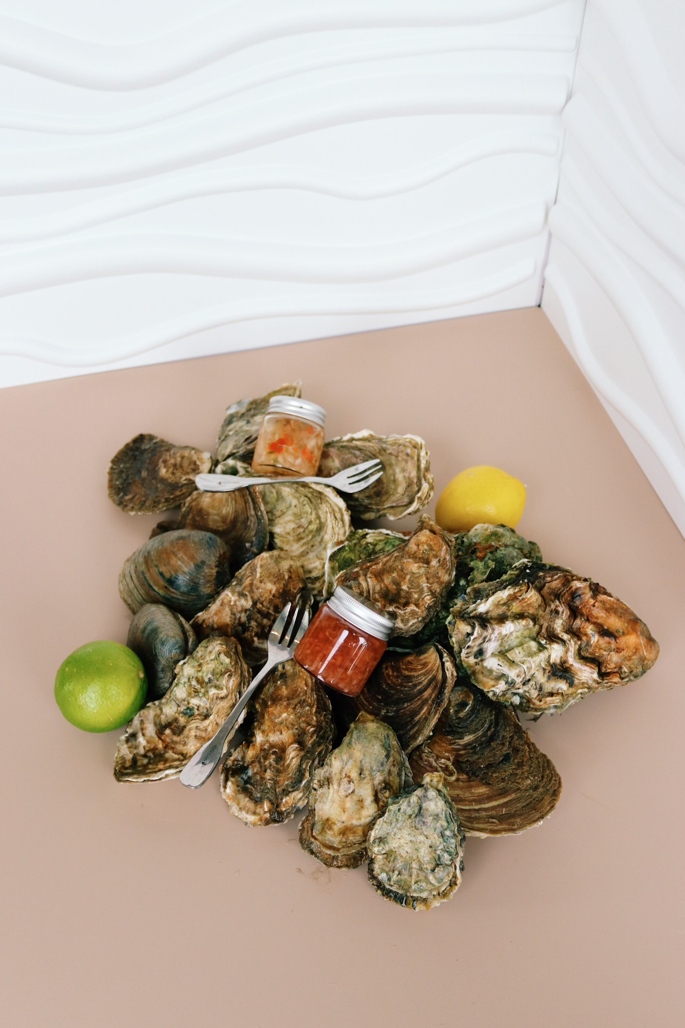 Richard Haward's Oysters. Mail order oysters. Oyster delivered to your door. 