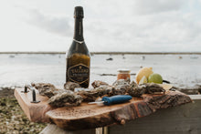 Load image into Gallery viewer, Oyster gift set. Oyster gift ideas. Mersea oysters 