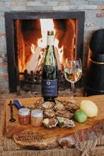 Load image into Gallery viewer, Picpoul gift set with oysters and shucking knife. Food and drink at Borough Market. 