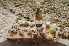 Load image into Gallery viewer, Oysters and white wine gift set. Mersea oysters 