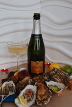 Load image into Gallery viewer, Rock and native oysters with champagne. 